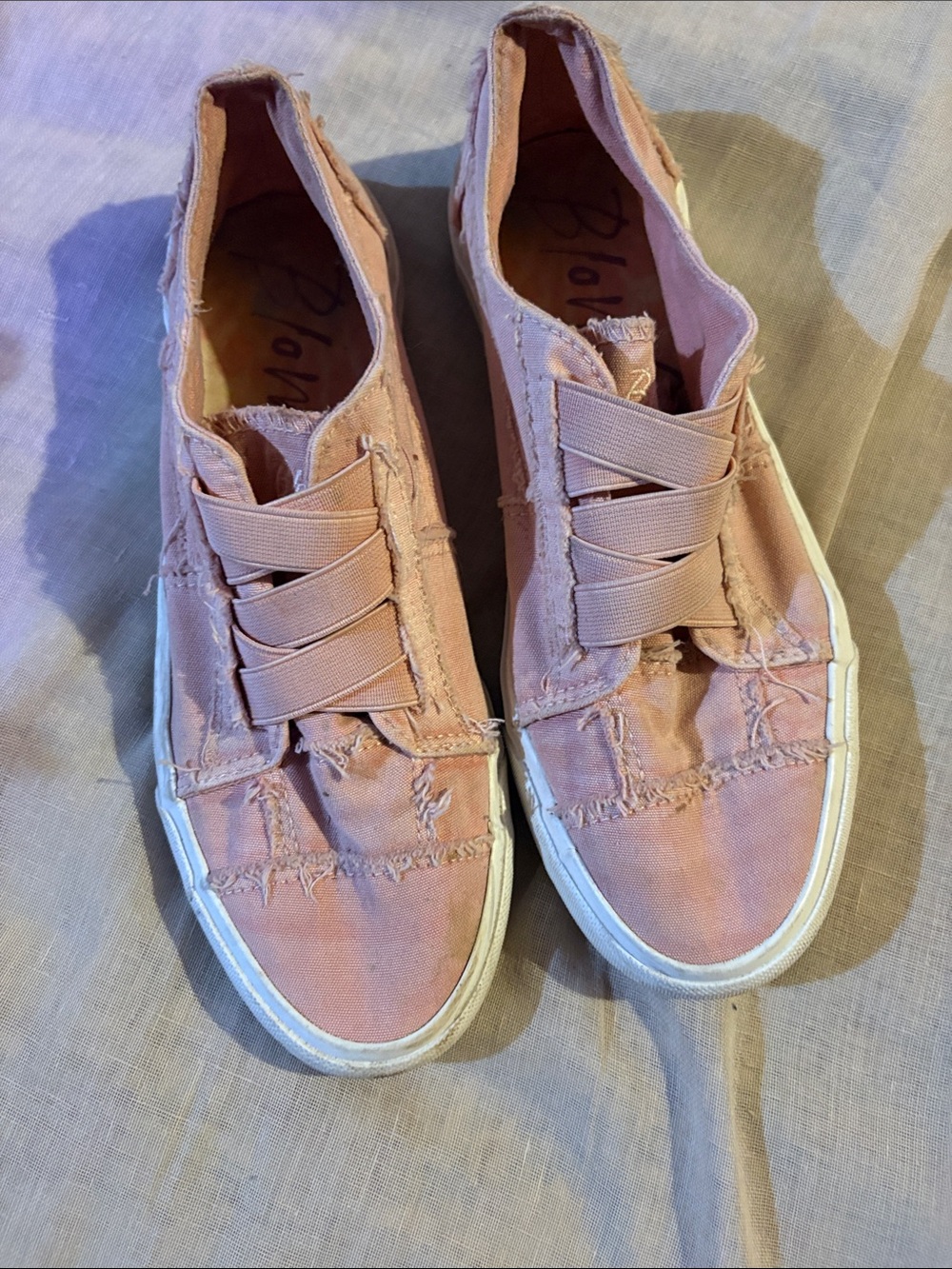 Malibu Women's Slip-On Sneakers in Dusty Pink